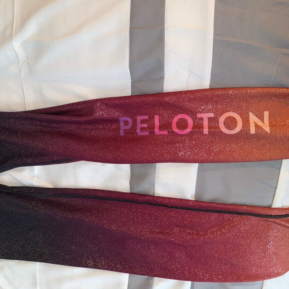Women's Peloton Bra and Legging set - Picture 2 of 6